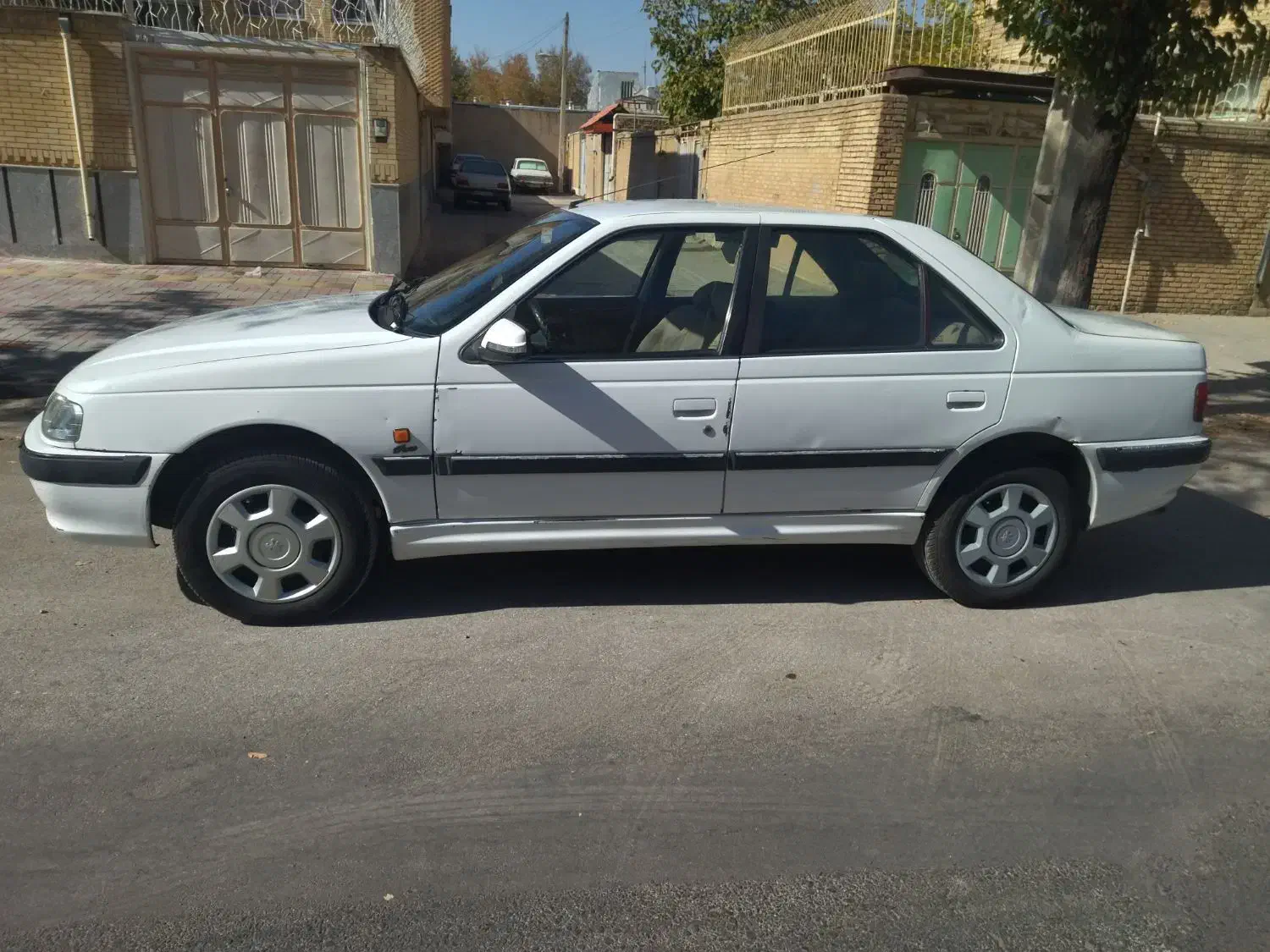 پارس سفید|خودرو سواری و وانت|بروجن, |دیوار