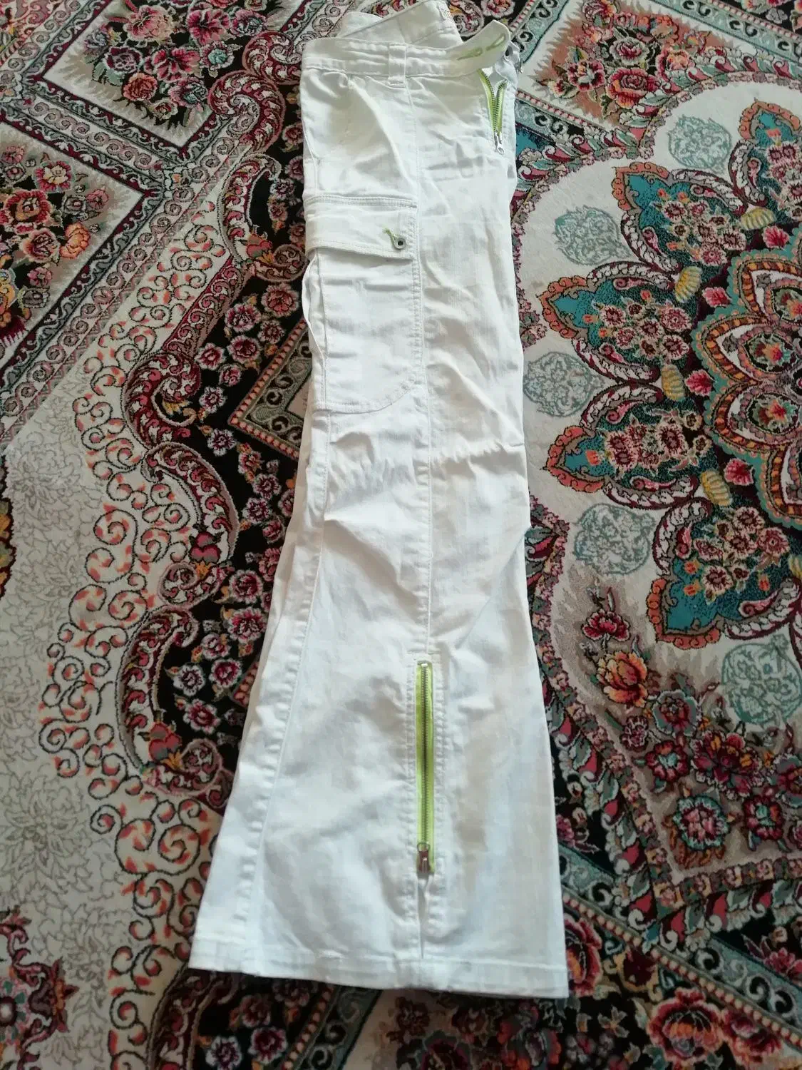 شلوار جین|لباس|هشتگرد, فاز ۲ مهستان|دیوار