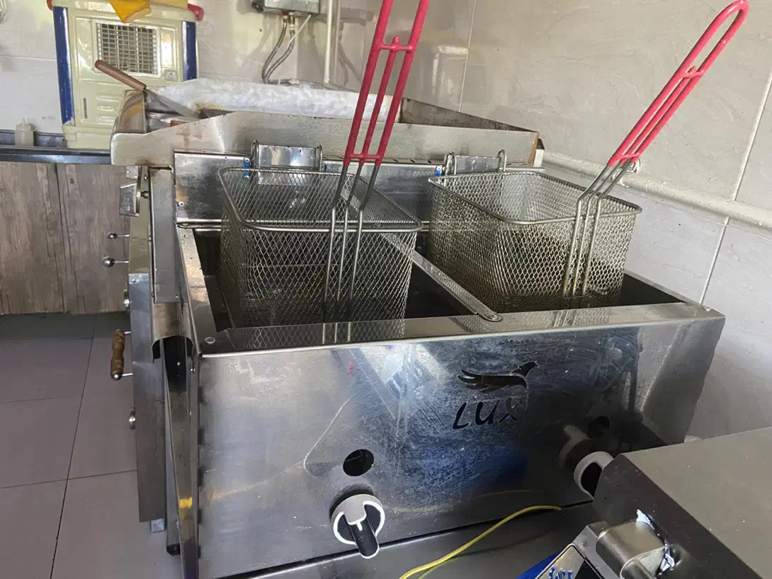 فروش تمام وسایل فست فود|فروشگاه و مغازه|قم, پردیسان|دیوار