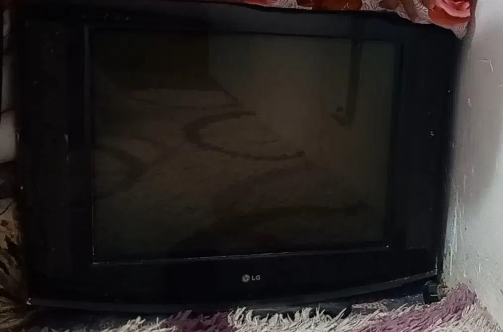 تلوزیون قدیمی|تلویزیون و پروژکتور|قرچک, مهدیه|دیوار