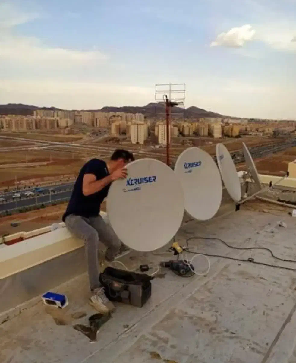 نصاب انتن و گیرنده HD.پایه تلویزیون|خدمات پیشه و مهارت|ارومیه, |دیوار