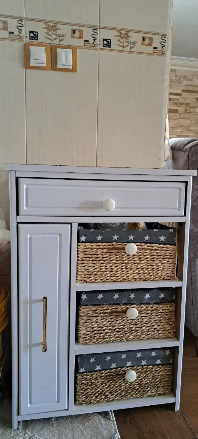 جا سیب زمینی و پیاز|مبلمان خانگی و میز عسلی|دماوند, گیلاوند|دیوار