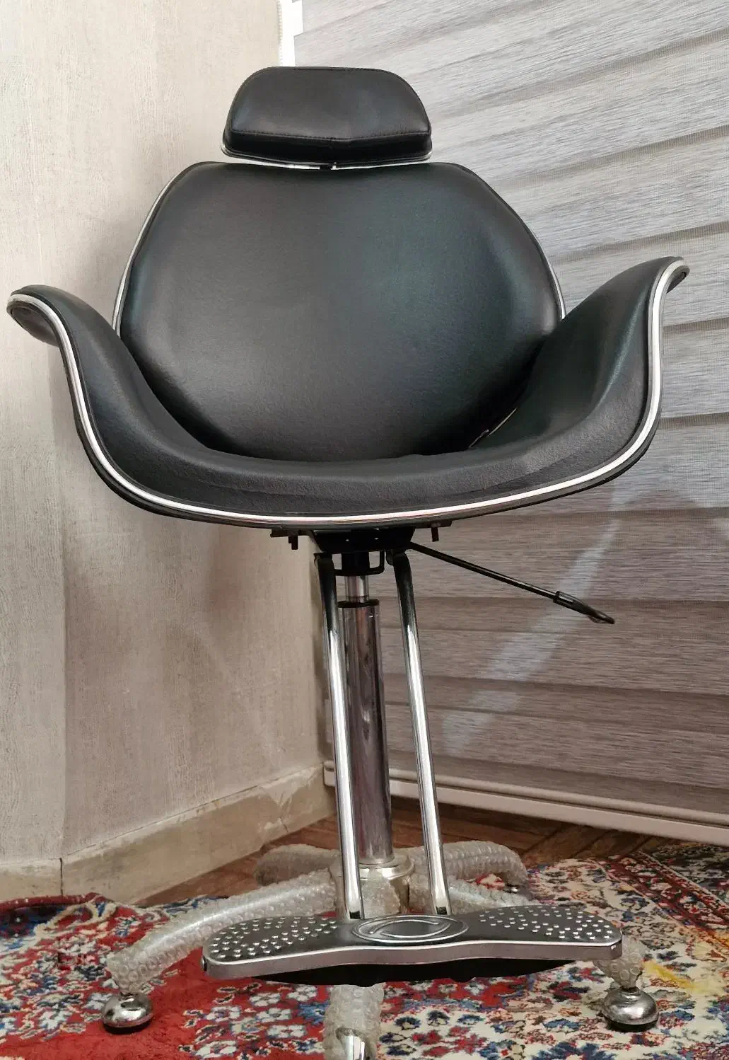 صندلی گردون  آرایشگاهی|آرایشگاه و سالن‌های زیبایی|تبریز, |دیوار