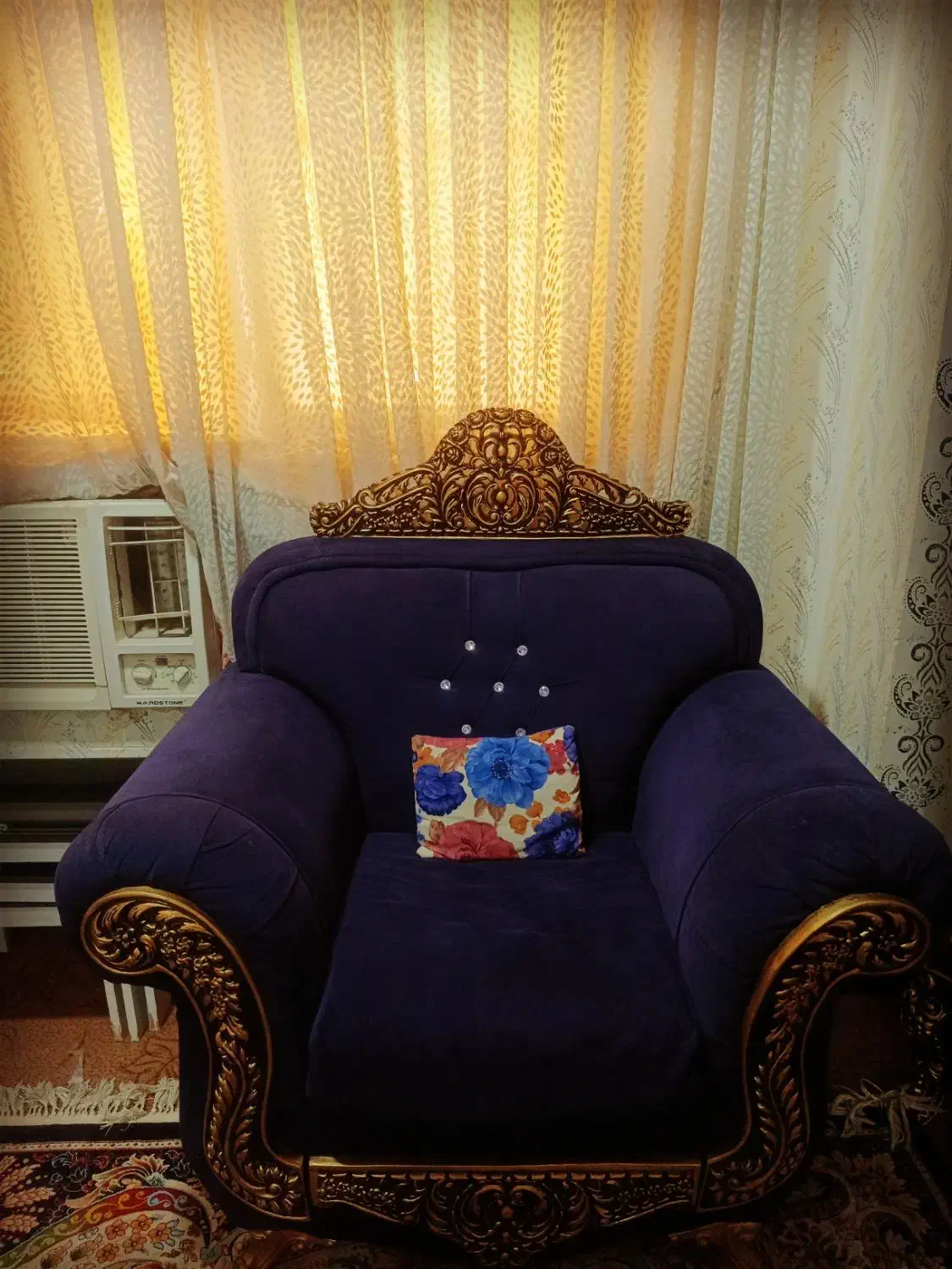 مبل هفت نفره سلطنتی|مبلمان خانگی و میز عسلی|دوگنبدان, |دیوار