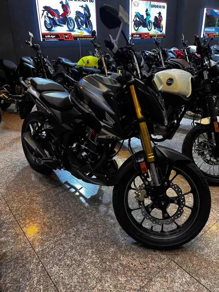 موتور هوندا Hornet 185cc مدل 1403|موتورسیکلت|شیراز, فرهنگیان|دیوار