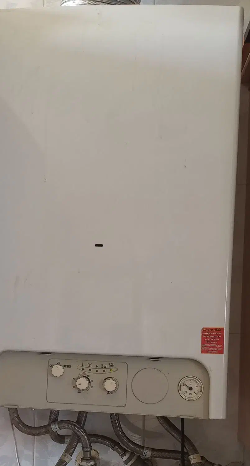 پکیچ  فروشی ایتالیایی دست دوم|آبگرمکن، پکیج، شوفاژ|اصفهان, طامه|دیوار