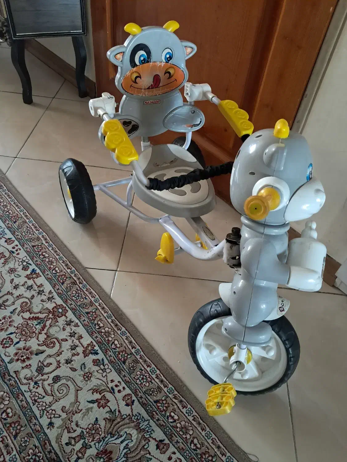 سه چرخ عروسکی در حد نو|اسباب و اثاث بچه|بومهن, |دیوار