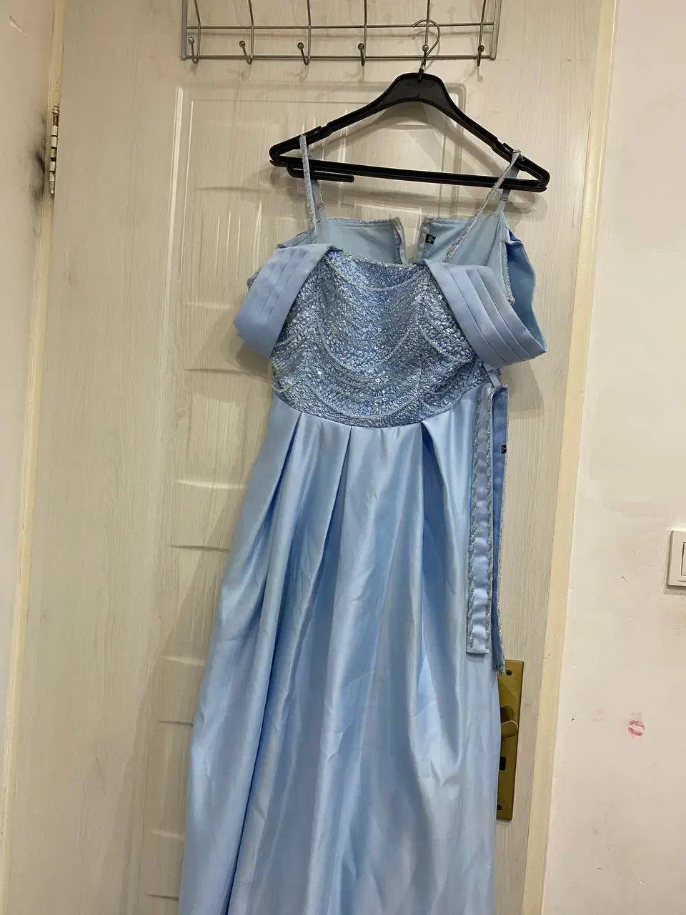 لباس مجلسی|لباس|رشت, پیرکلاچای|دیوار