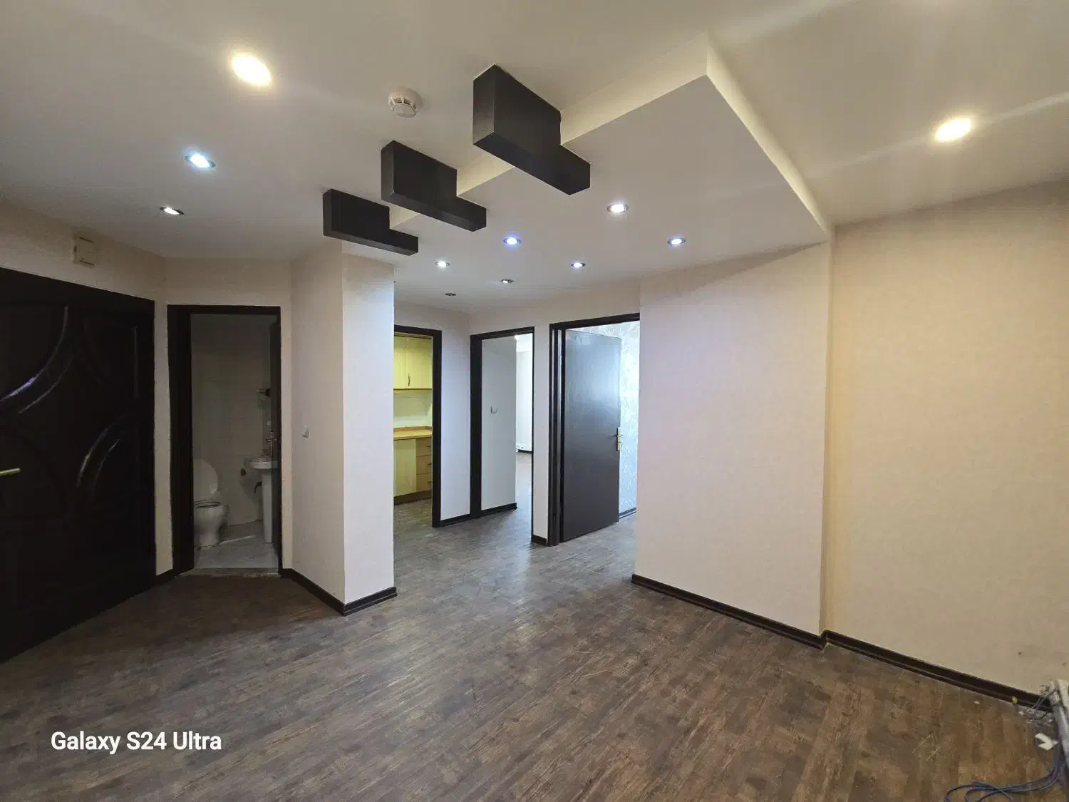 ۷۵ متر دوخواب لوکس اداری روبروی مترو شریعتی|اجارهٔ دفتر کار، اتاق اداری، مطب|تهران, میرداماد|دیوار