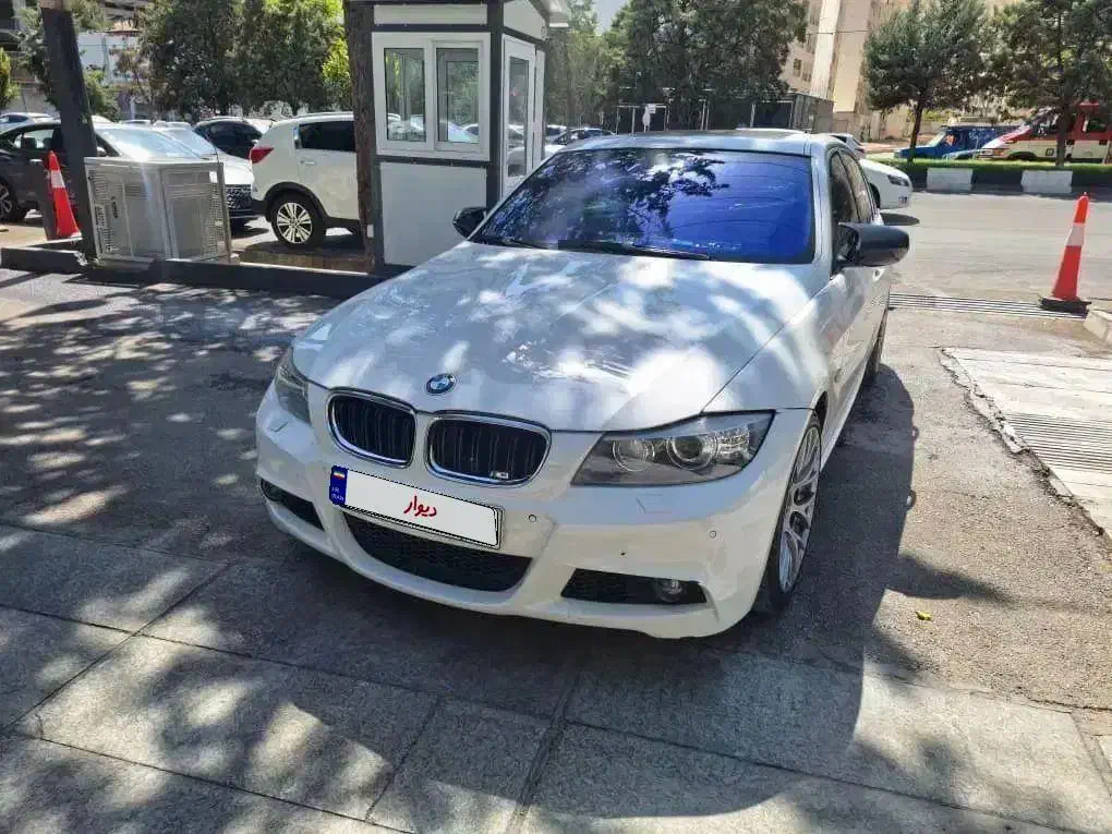 فروش بی ام و 330iمدل2009، بدنه سالم و تجهیزات عالی|خودرو سواری و وانت|شیراز, سینما سعدی|دیوار