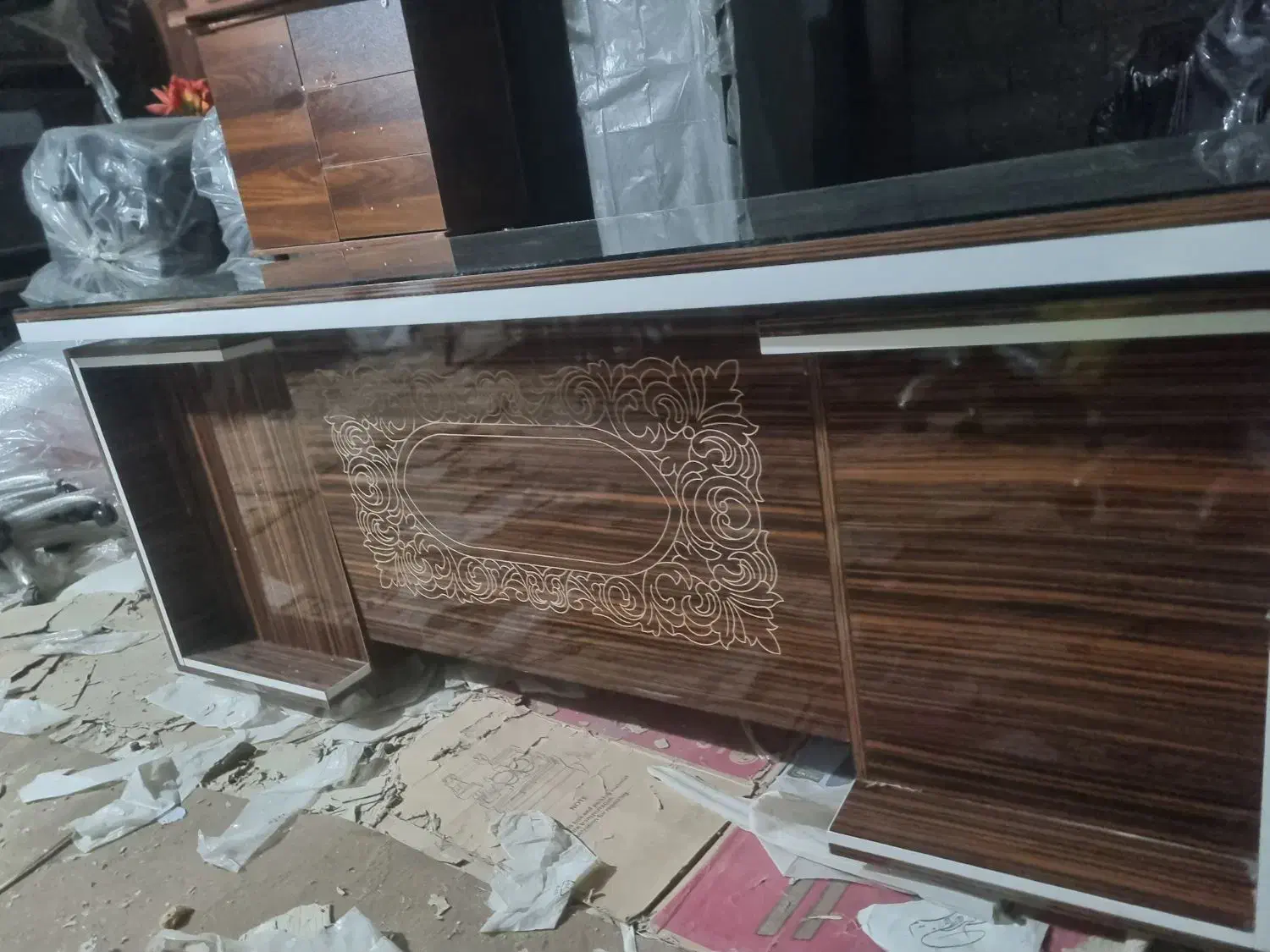 میز مدیریت تمام هایگلاس ال دار|دفتر کار|سقز, |دیوار