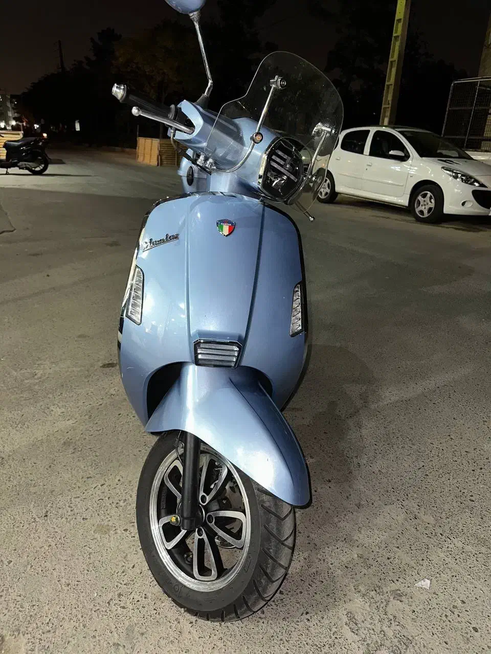 وسپا همتاز|موتورسیکلت|ری, سیزده آبان|دیوار