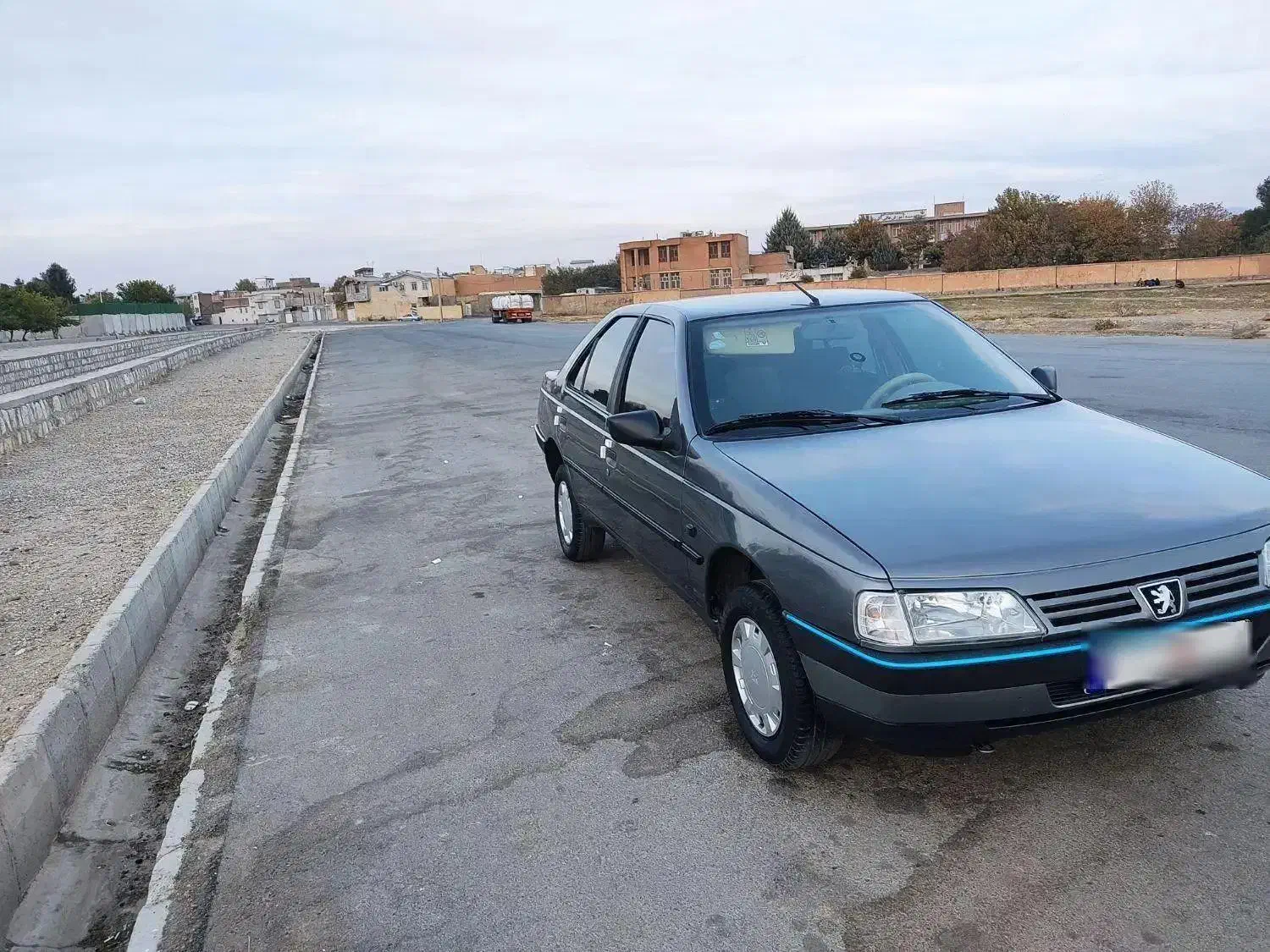 پژو 405|خودرو سواری و وانت|بروجرد, |دیوار