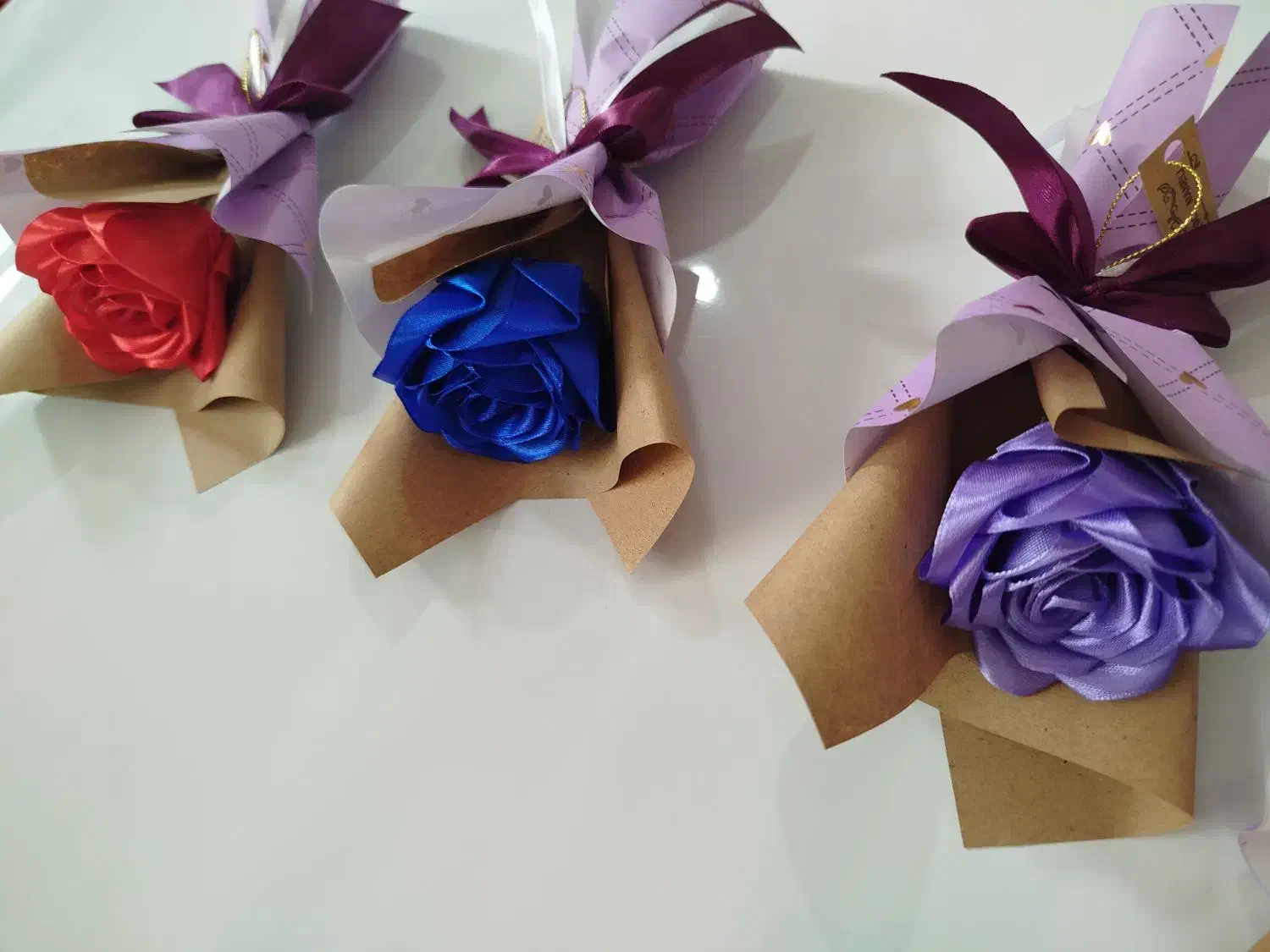 تک شاخه رز|گل مصنوعی|خوی, |دیوار