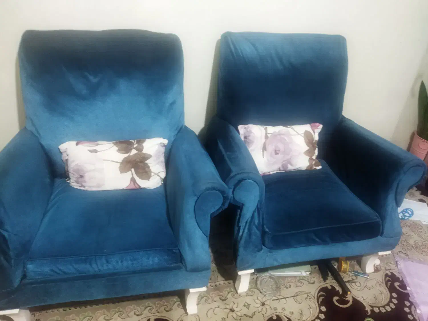 دو دست مبل راحت فضای کم میگیرن|مبلمان خانگی و میز عسلی|فولادشهر, B7|دیوار