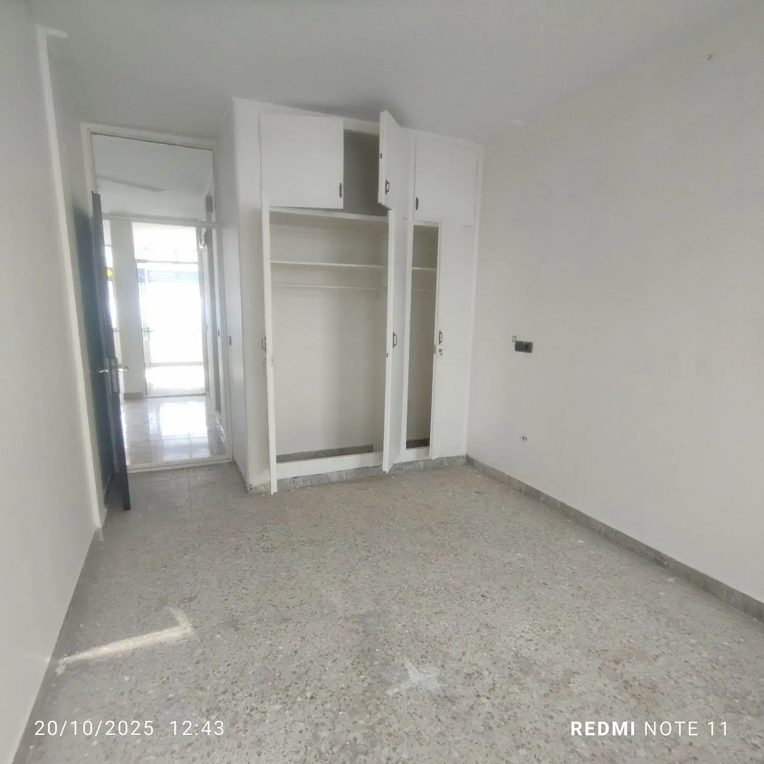 120متر تکواحدی پاسدارگمنام (املاک برزگر)