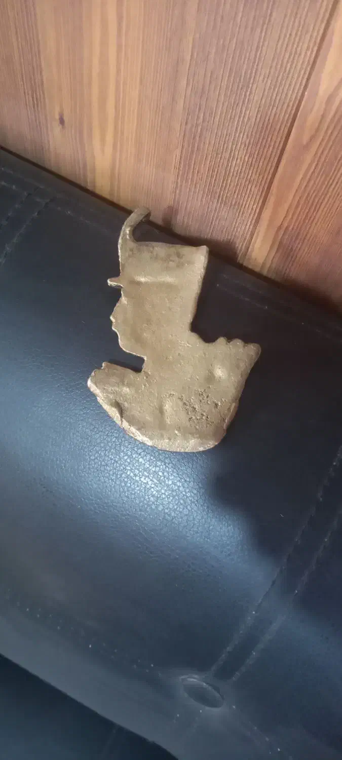 تندیس برنجی رضا شاه|مجسمه، تندیس، ماکت|اصفهان, جلفا|دیوار