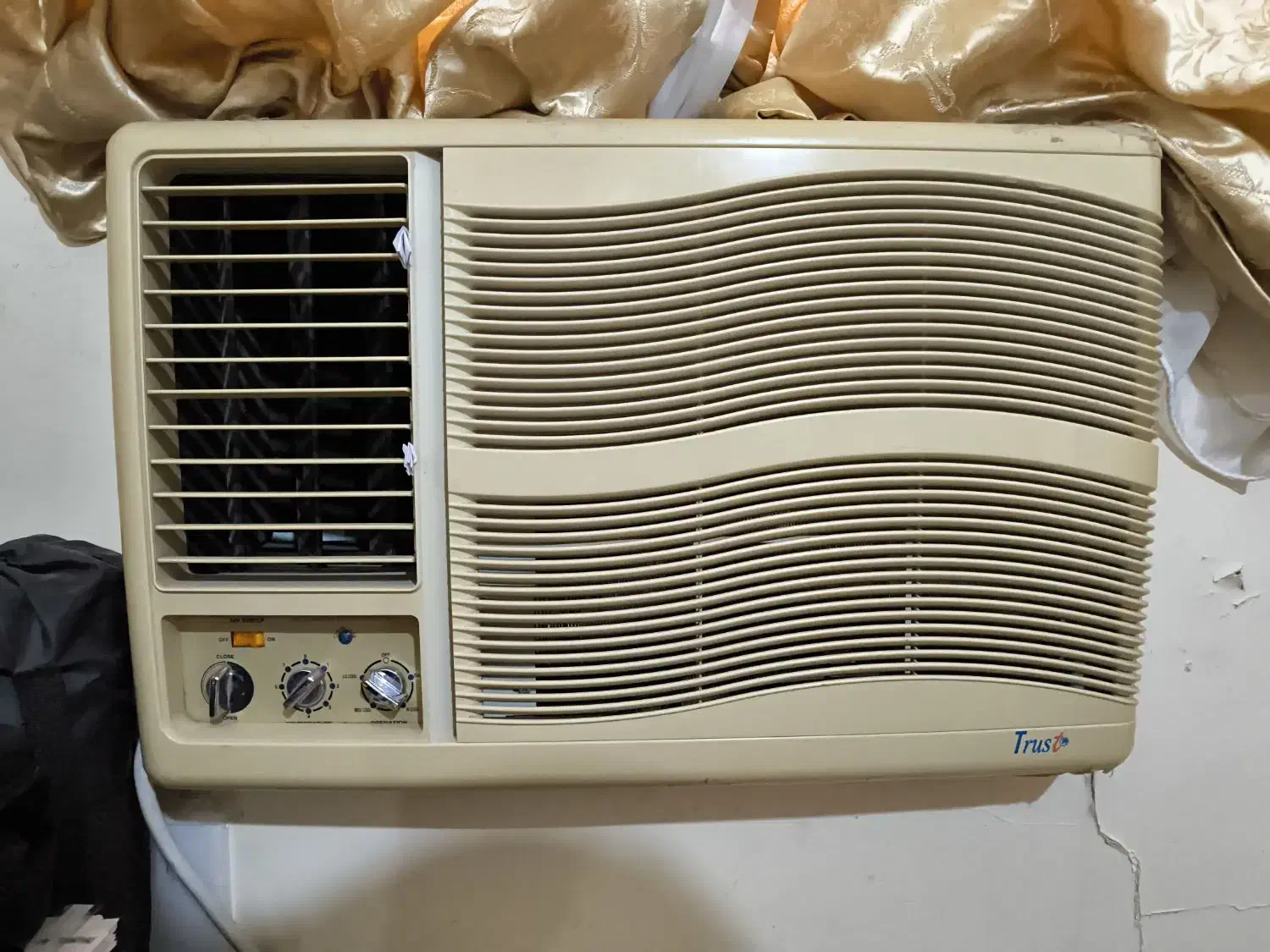 کولرگازی پنجره ای ۲۴هزار|کولر گازی و فن‌کوئل|بوشهر, |دیوار