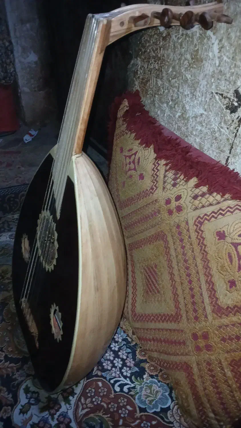 عود ترکی|سازهای سنتی|میناب, |دیوار