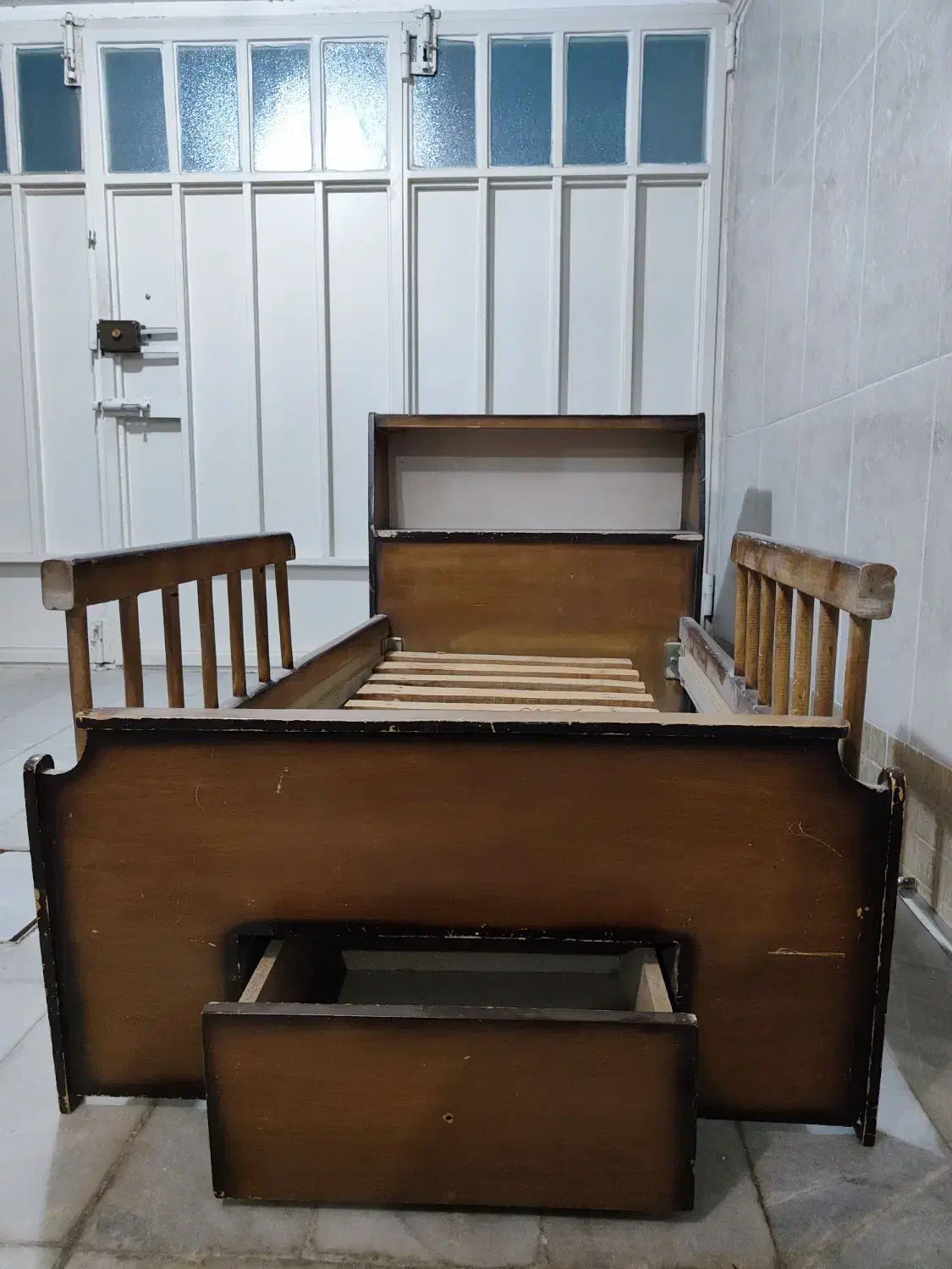 تخت خواب کودک|تخت و صندلی بچه|یزد, |دیوار