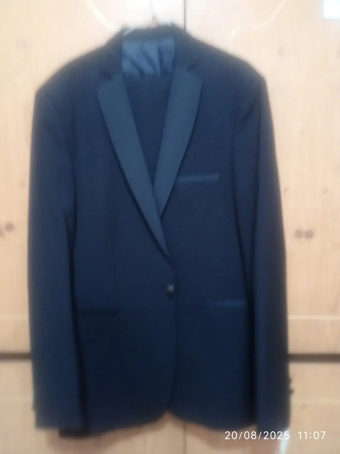 شخصی|لباس|بندر انزلی, سامانسر|دیوار