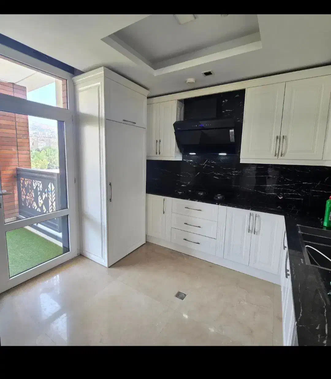 برج ۲۲۰ متر سه خواب/ فول مشاعات/برند ازگل