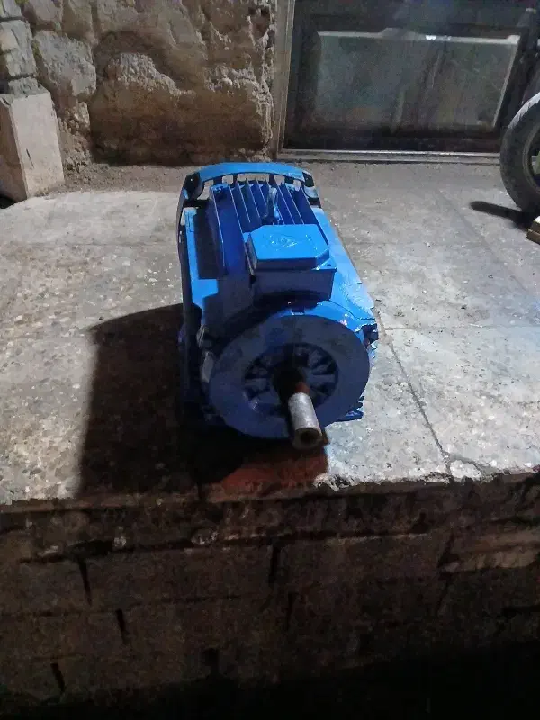 دینام الکتروموتور 15 اسب موتورژن 1400 دور|ماشینآلات صنعتی|اهواز, کوی مهدیس|دیوار