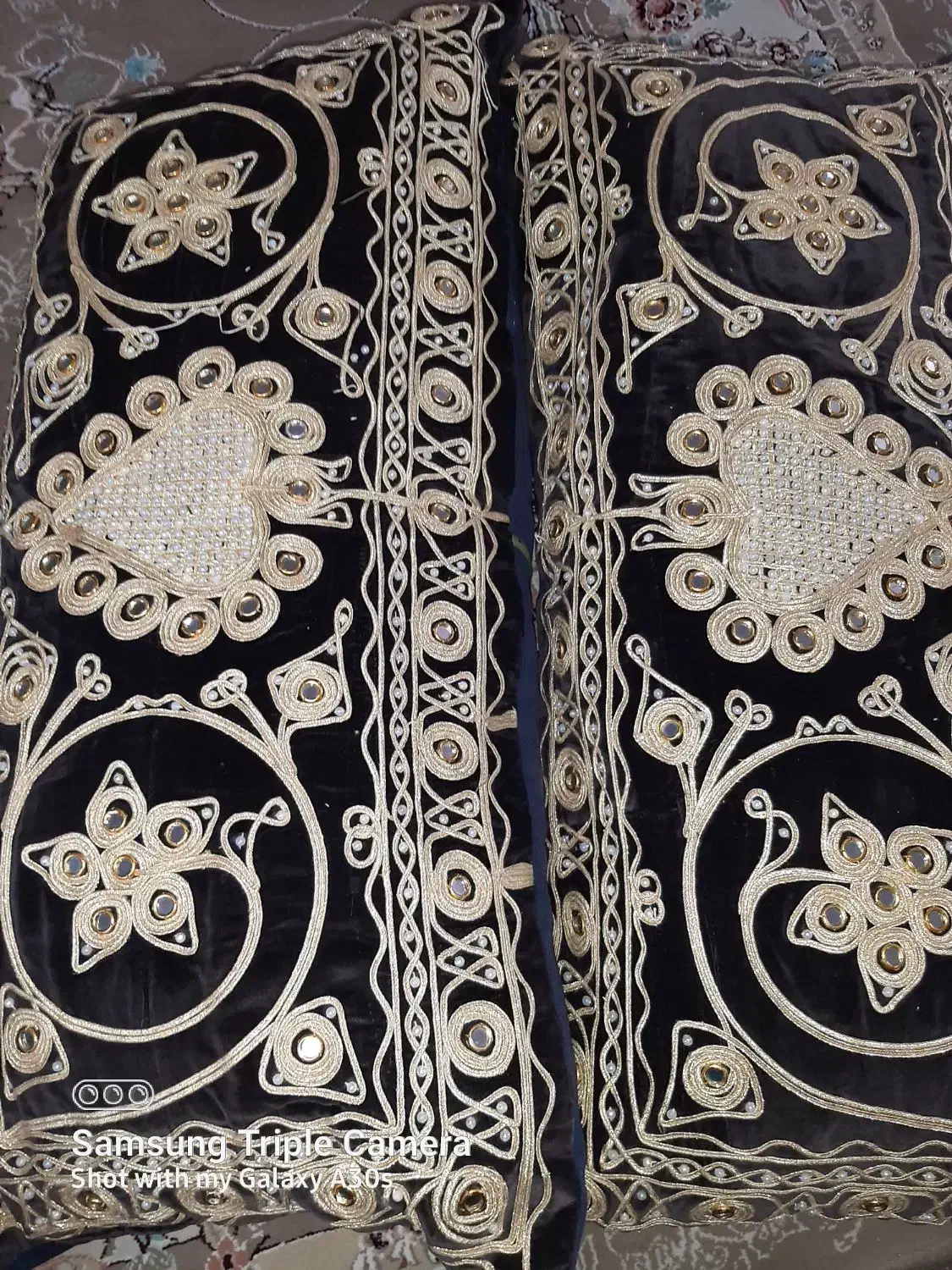 پشتی قدیمی|کلکسیون اشیاء عتیقه|طرقبه, |دیوار