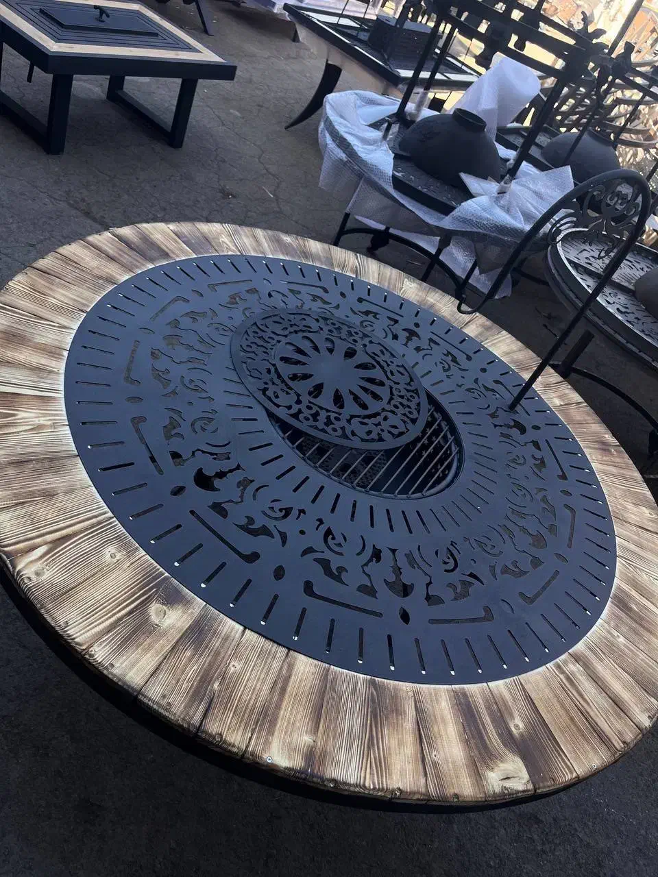 میز اتشدان دو حالته گرد قطر ۱۷۰ پایه چدن|بخاری، هیتر، شومینه|تهران, تهرانپارس شرقی|دیوار