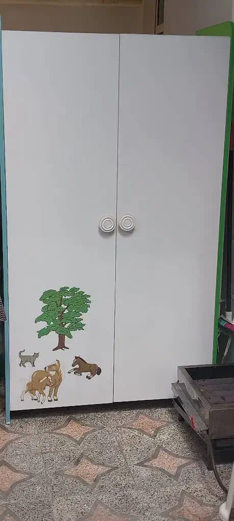 سرویس کامل تخت بچگانه|تخت و صندلی بچه|رشت, رودبارتان|دیوار