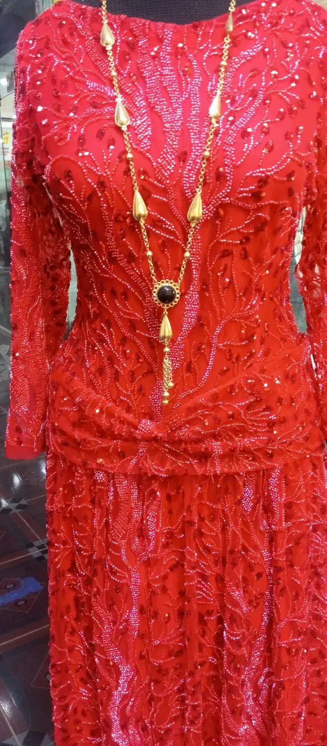 لباس سقزی قرمز|لباس|جوانرود, |دیوار