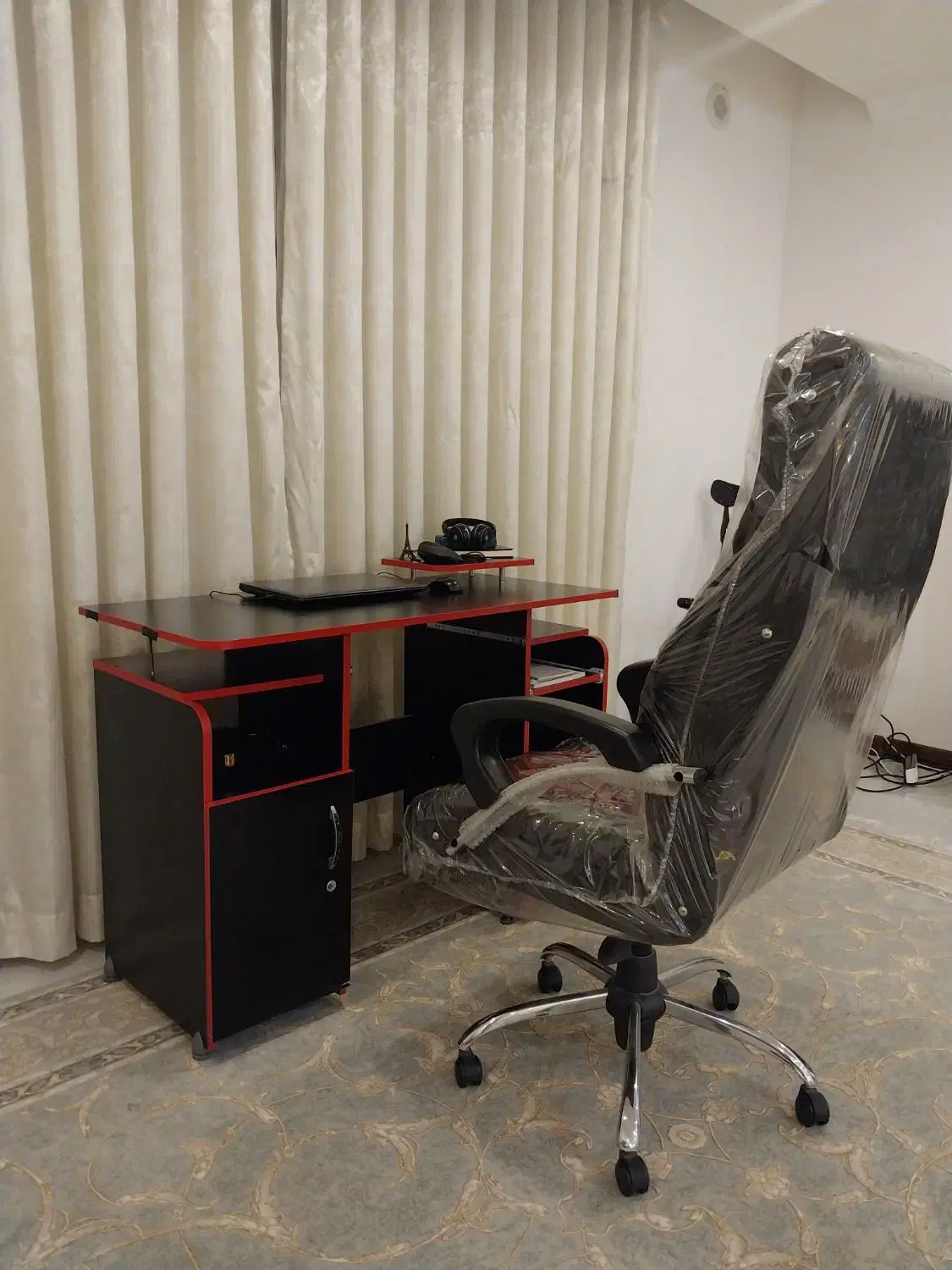 میز و صندلی اداری و میز مطالعه/میز کامپیوتر|میز تحریر و کامپیوتر|گلستان (تهران), |دیوار