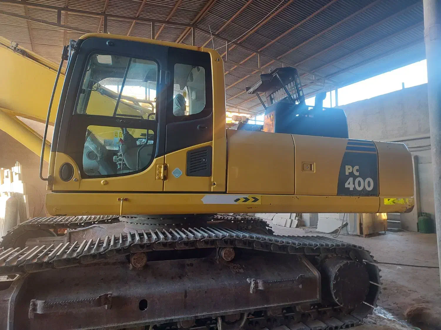 فروش یا معاوضه بیل مکانیکی کوماتسو ۴۰۰ خط ۸ آر|خودرو سنگین|زنجان, |دیوار