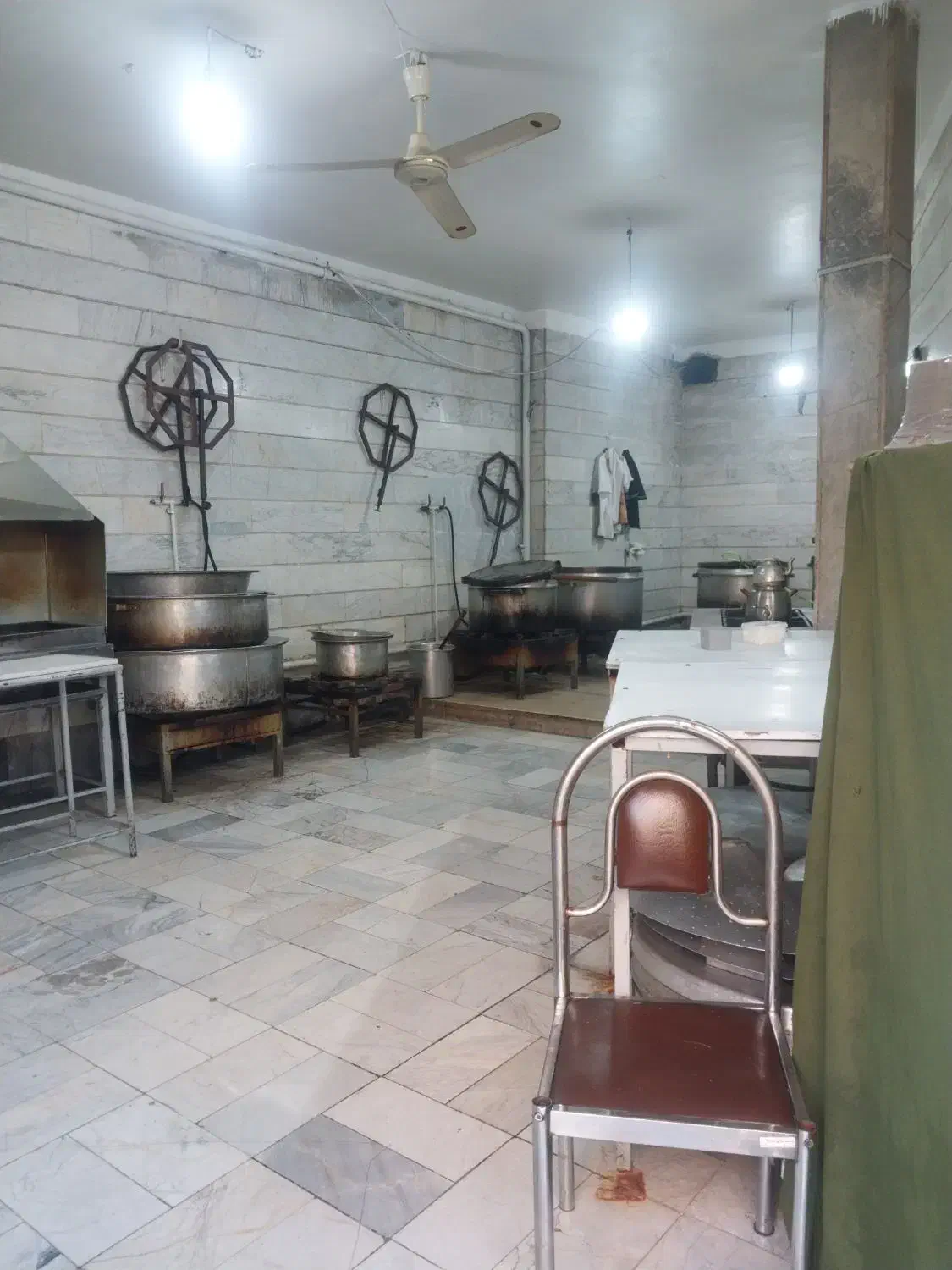 کمک آشپز|استخدام خدمات فروشگاه و رستوران|تهران, نیروی دریایی|دیوار