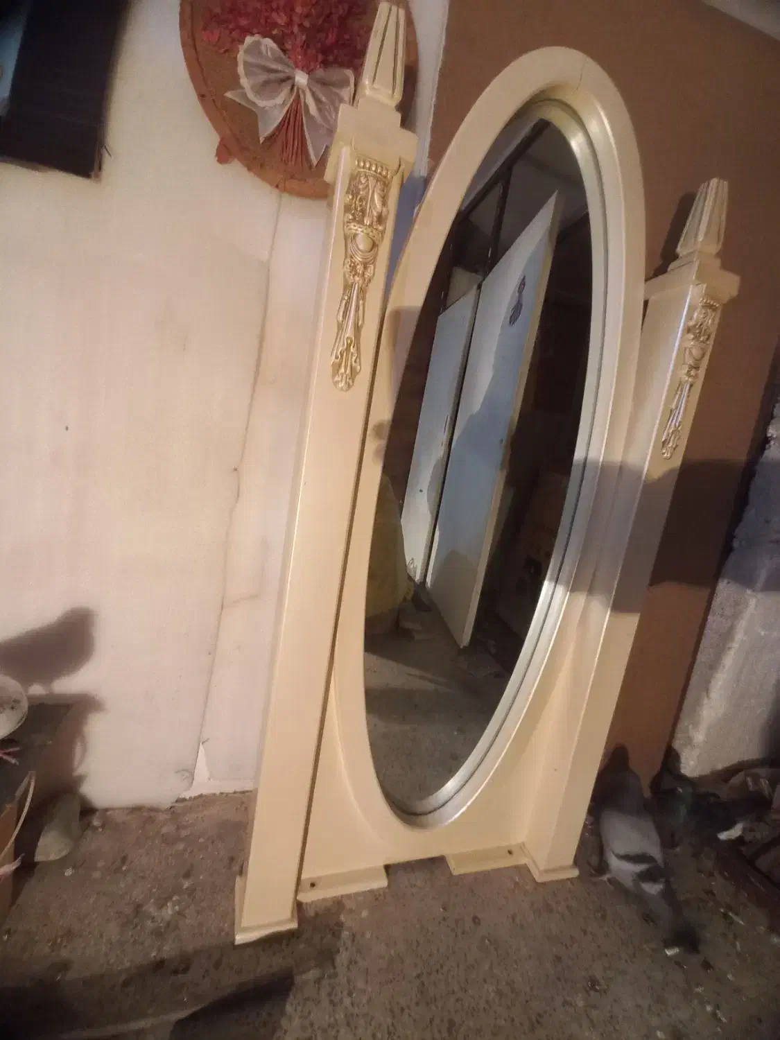 آیینه قدی|آینه|اراک, |دیوار