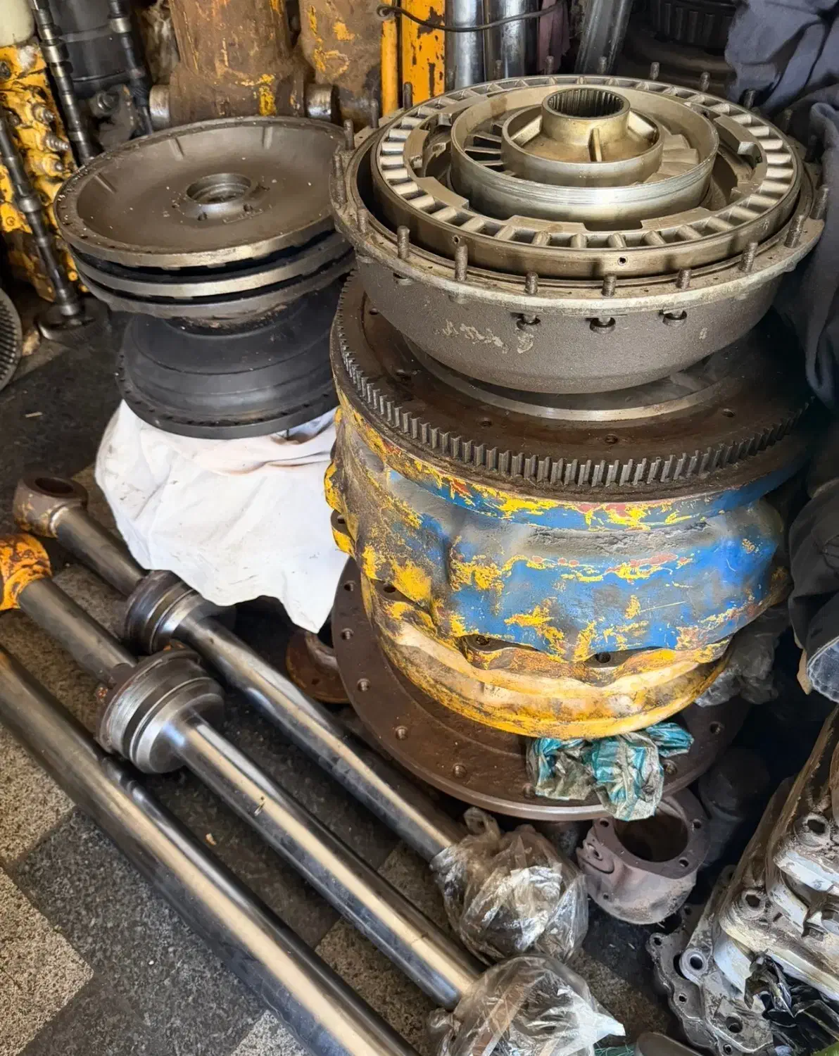 انواع قطعات لودر و بیل|ماشینآلات صنعتی|بوکان, |دیوار