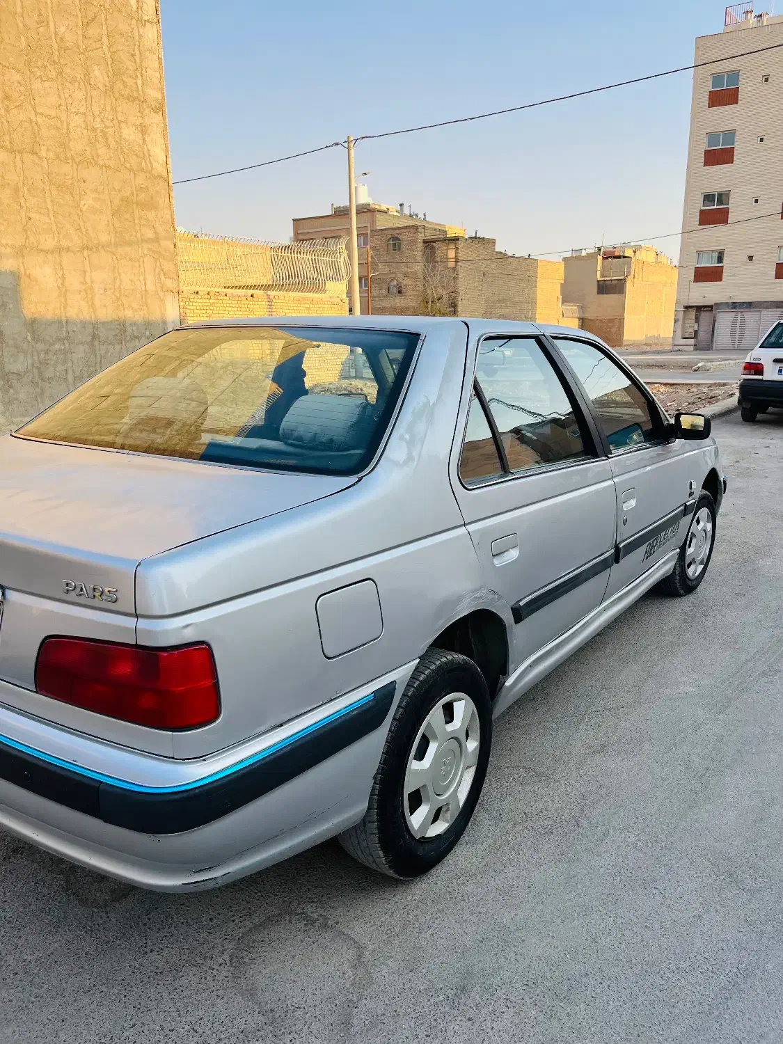 پژو پارس۸۴شاسی سالم کامل رنگ نقد و اقساط|خودرو سواری و وانت|اصفهان, رهنان|دیوار