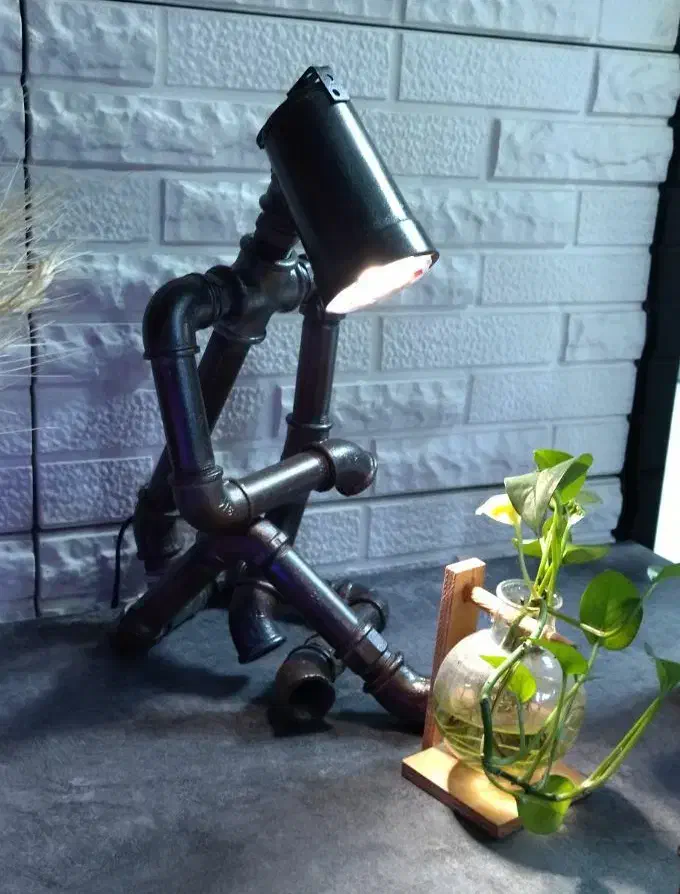 شب خواب طرح پیکسار|چراغ خواب و آباژور|فولادشهر, B4|دیوار