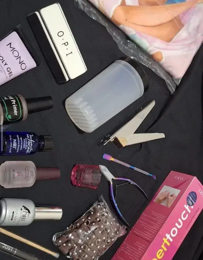 فروش لوازم کامل کاشت ناخن|آرایشی، بهداشتی، درمانی|همدان, |دیوار