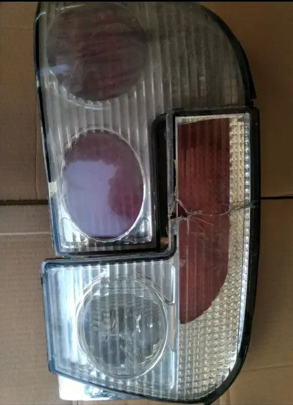 چراغ خطر پروتون ویرا|قطعات یدکی و لوازم جانبی|همدان, |دیوار