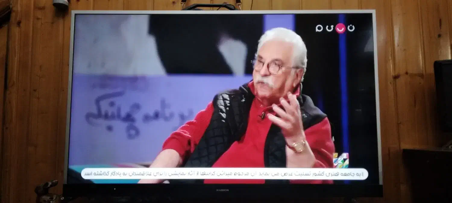 یک دستگاه تلویزیون ۵۰اینچ ایکس ویژن|تلویزیون و پروژکتور|چمستان, |دیوار