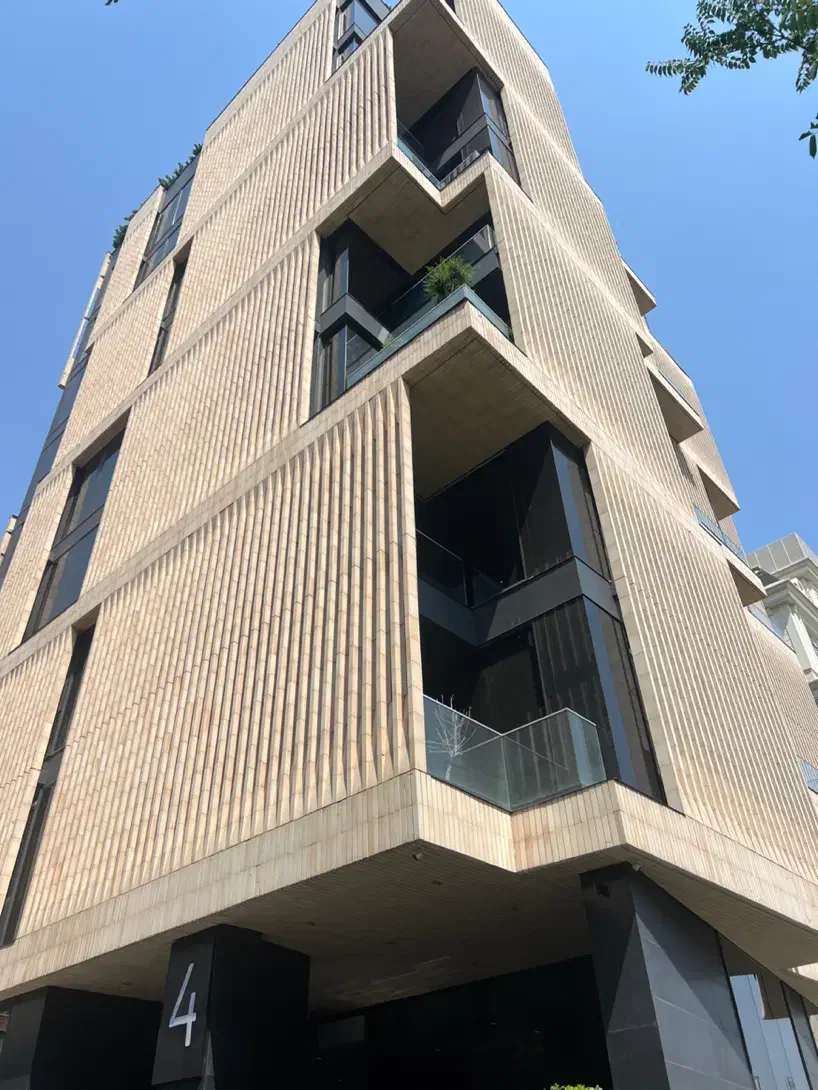 ۲۲۰متر،نوساز،مدرن،بی نظیرترین سازه منطقه