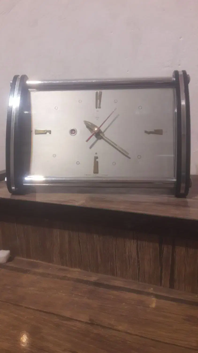 ساعت رومیزی قدیمی|کلکسیون اشیاء عتیقه|تبریز, |دیوار
