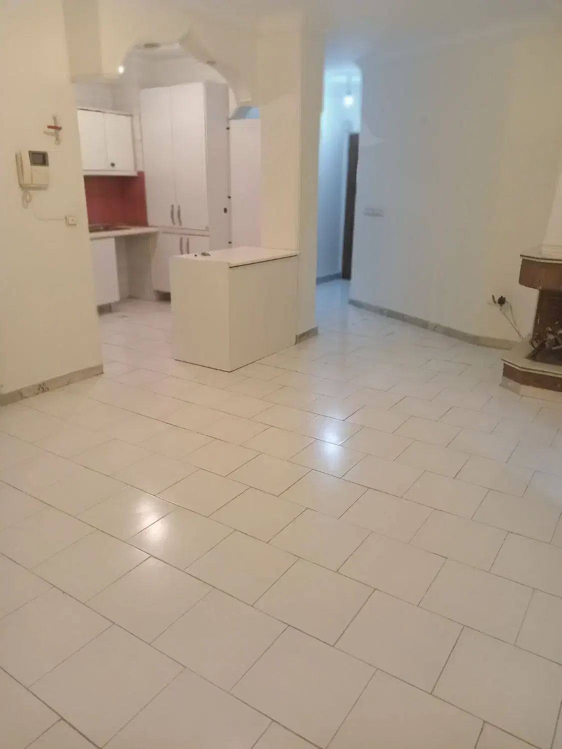 دبستان ۷۵متری ۲خوابه ۵طبقه ۴واحدی طبقه ۲