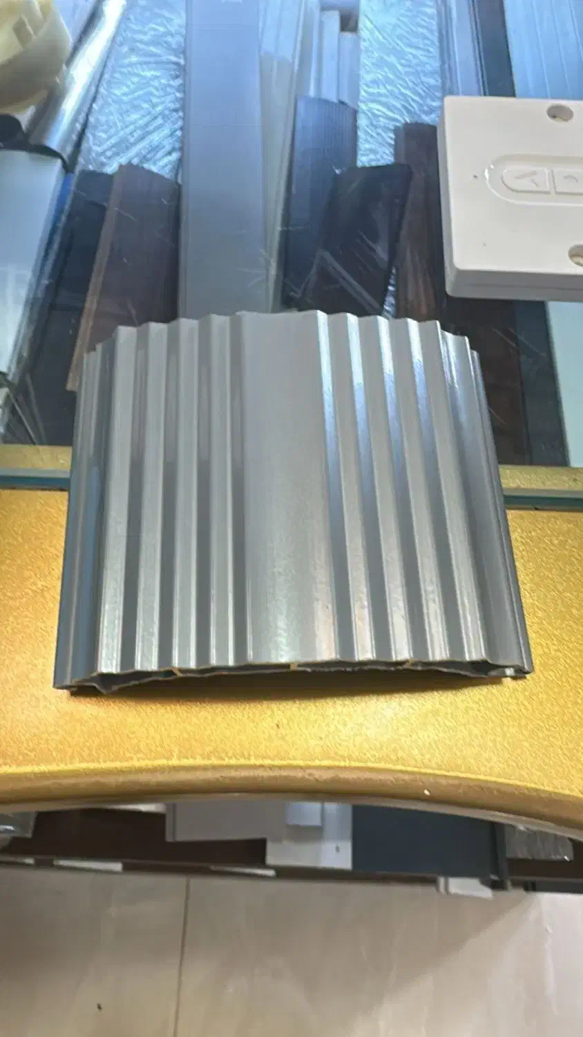 درب کرکره ای برقی شیشه سیکوریت جک بازویی|خدمات پیشه و مهارت|بندرعباس, |دیوار