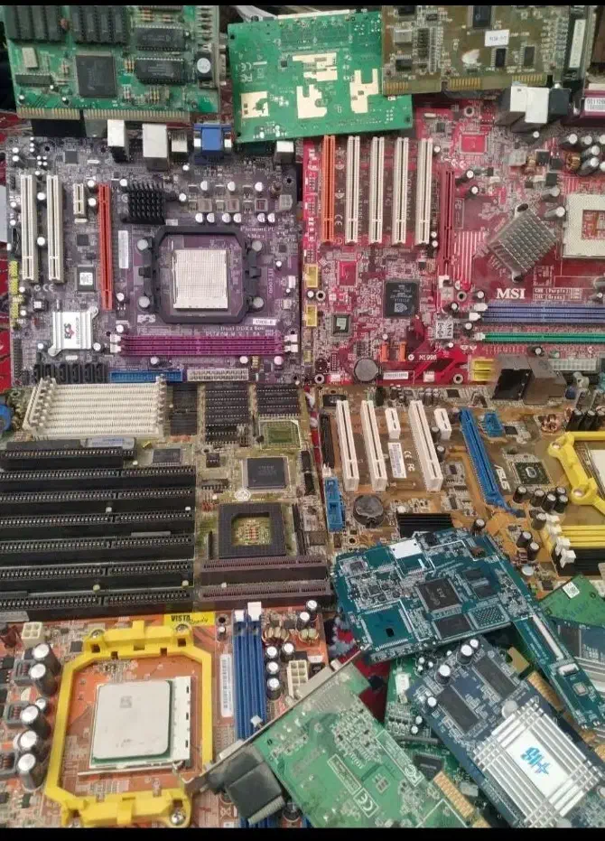 خ و فروش قطعات و لوازم کامپیوتر و موبایل|قطعات و لوازم جانبی رایانه|شهرکرد, |دیوار