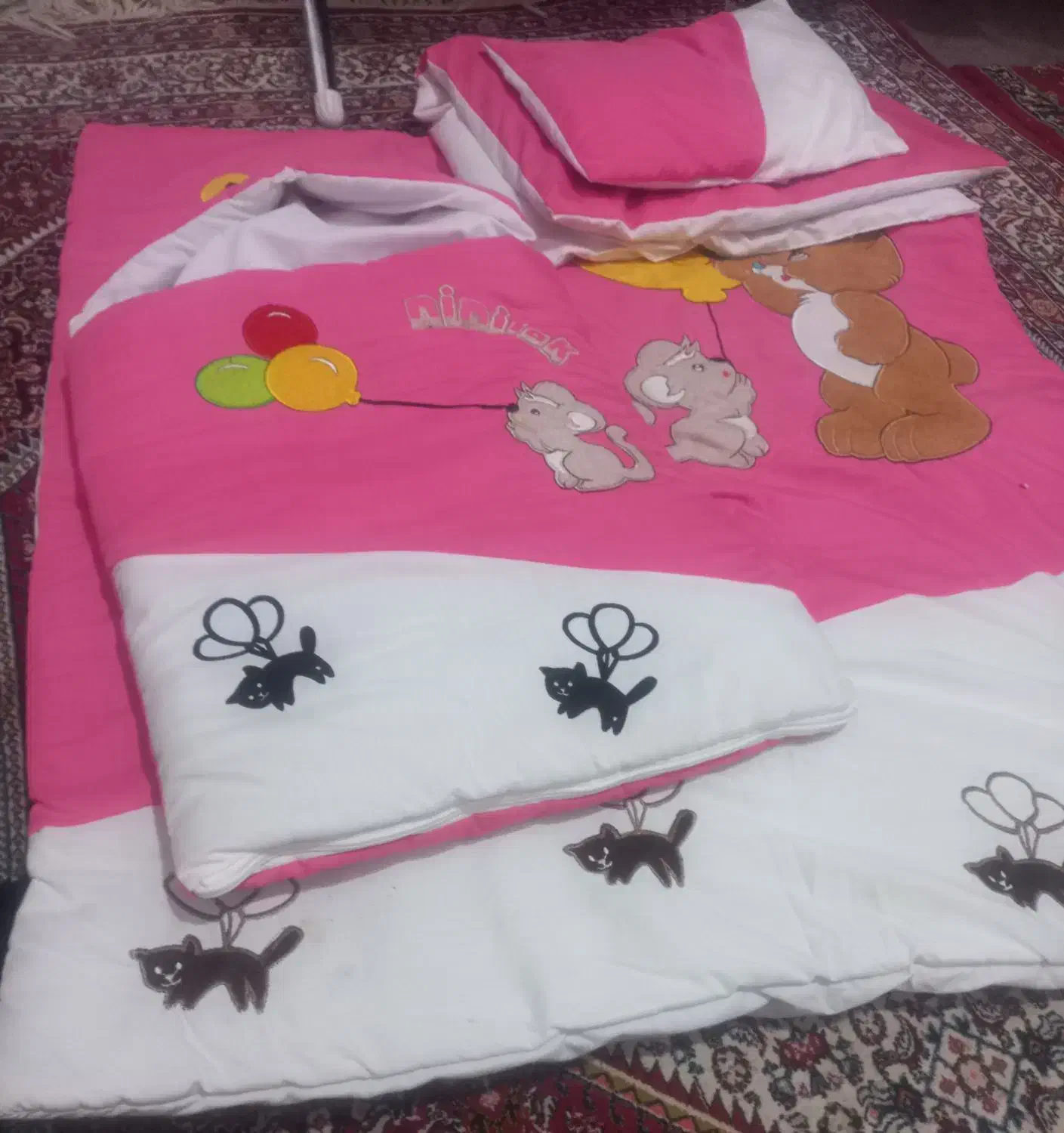 سرویس تشک نوزاد هرکدام ۱۵۰۰|رختخواب، بالش، پتو|همدان, |دیوار