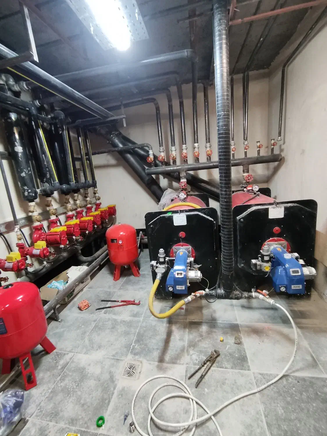 تاسیسات استخر موتورخانه شوفاژ رادیاتور لوله کشی|خدمات پیشه و مهارت|گنبد کاووس, |دیوار