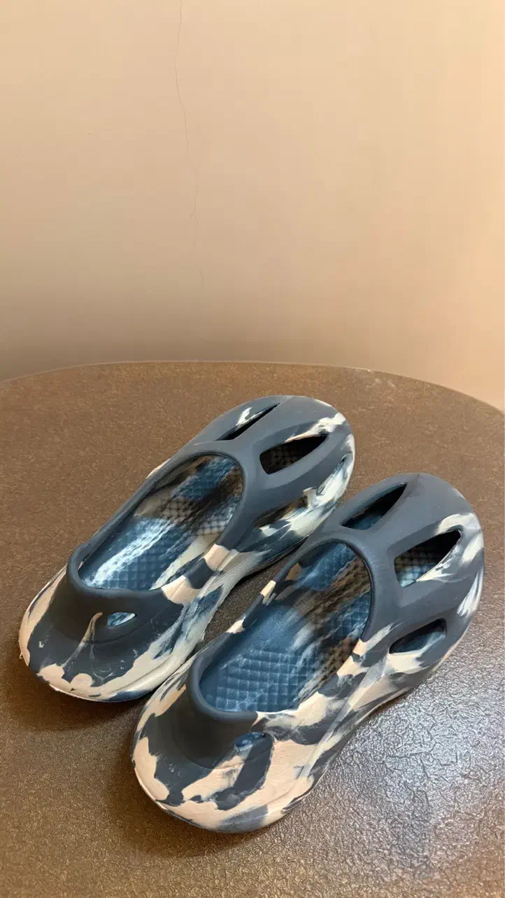 کراکس سایز ۴۱|کیف، کفش، کمربند|کاشان, امیرکبیر|دیوار