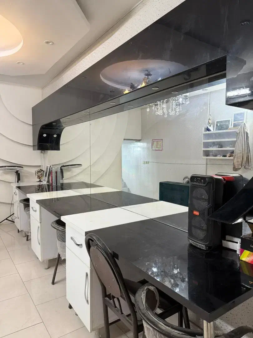 دکور آرایشگاه زنانه|آرایشگاه و سالن‌های زیبایی|مرودشت, ژیان|دیوار